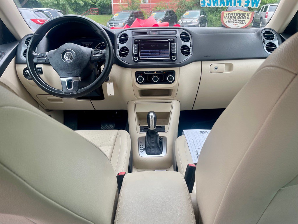 2012 Volkswagen Tiguan Image 11