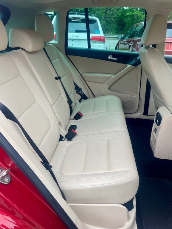 2012 Volkswagen Tiguan Image 15
