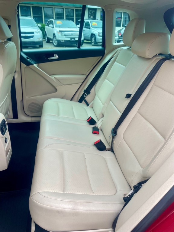 2012 Volkswagen Tiguan Image 16