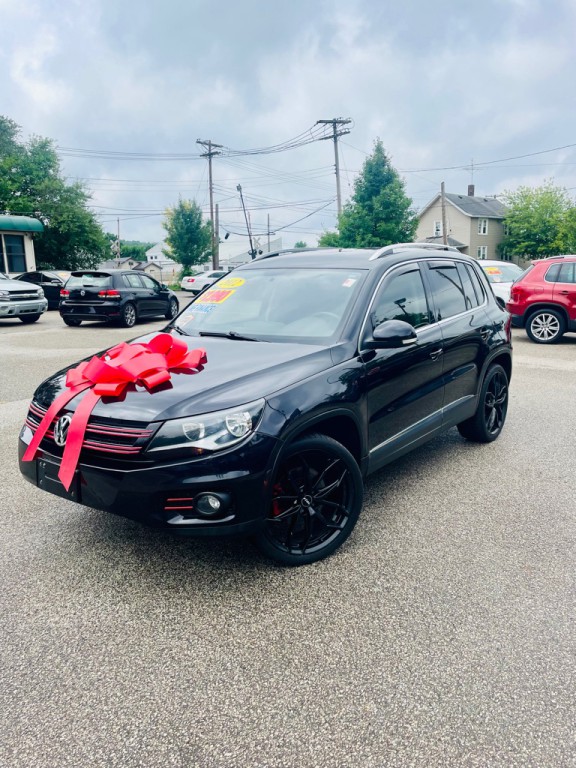 2012 Volkswagen Tiguan Image 1