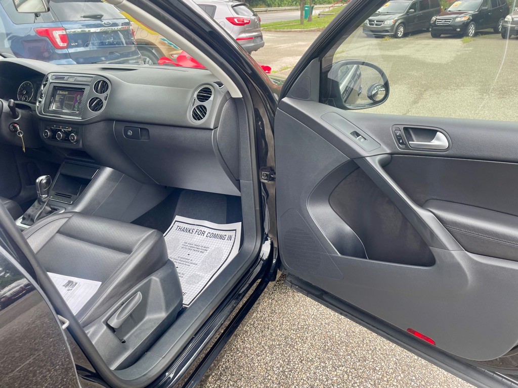 2012 Volkswagen Tiguan Image 13