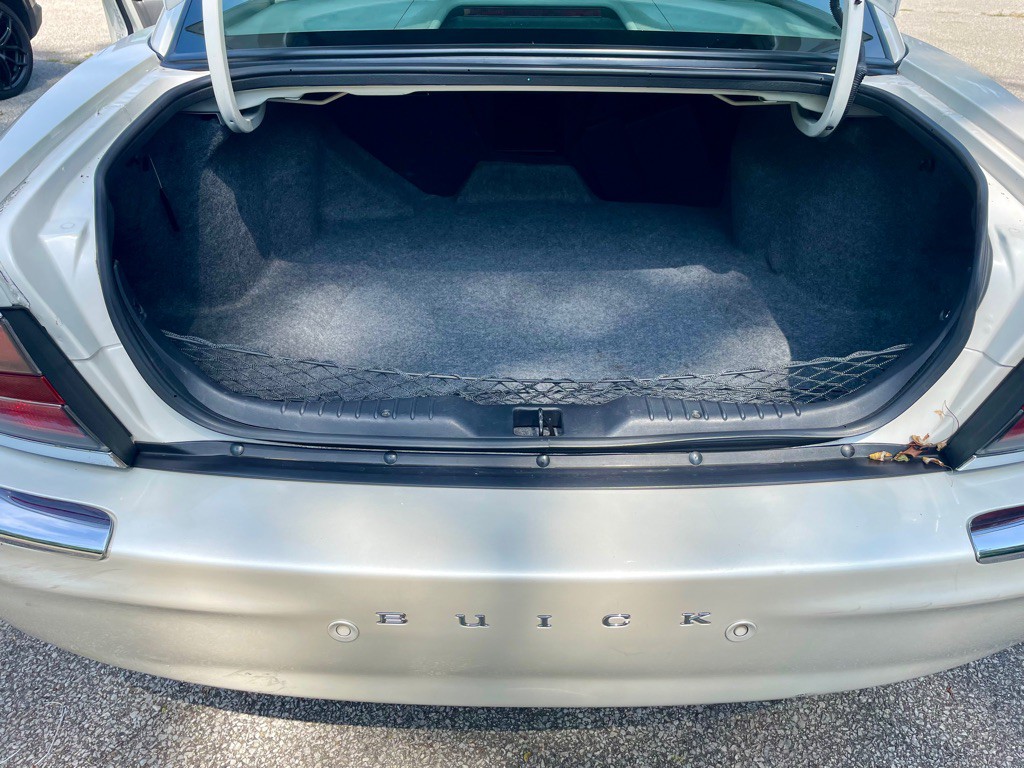 2001 Buick Park Avenue Image 18