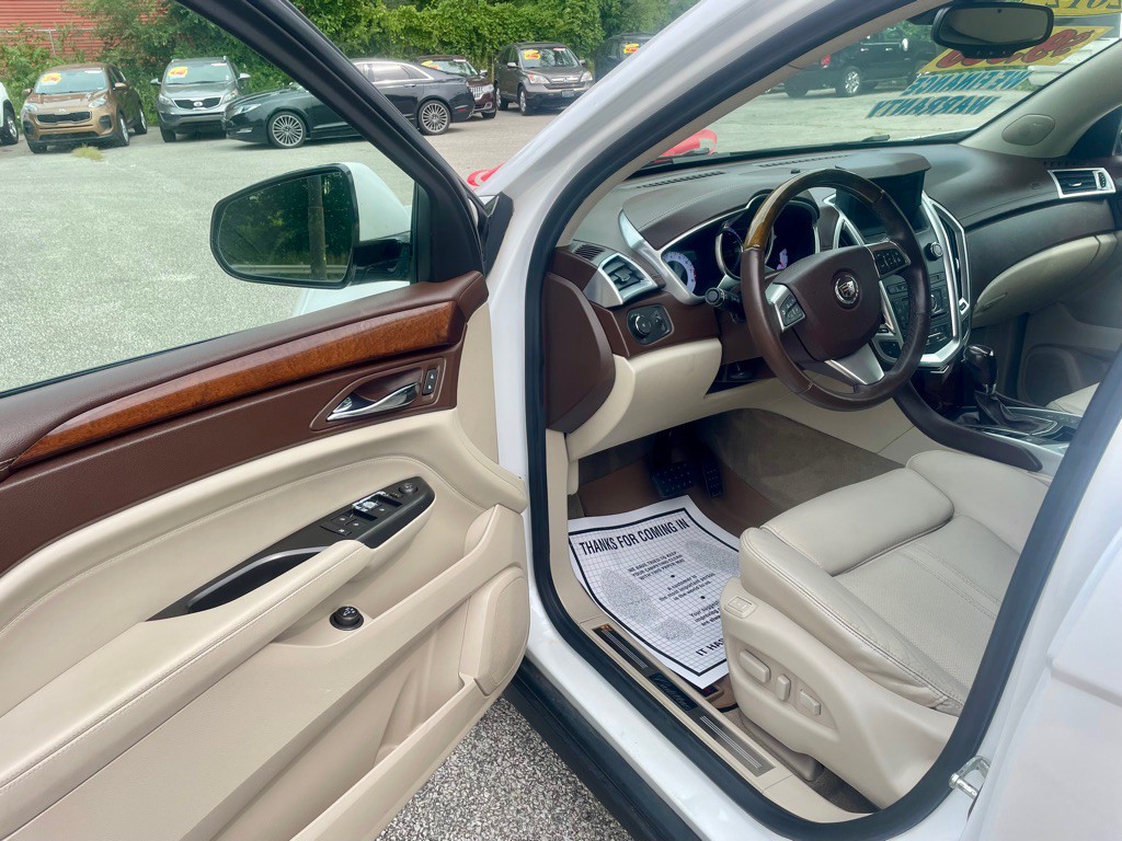 2012 Cadillac SRX Image 9