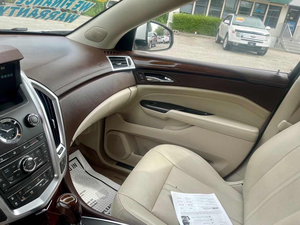 2012 Cadillac SRX Image 10