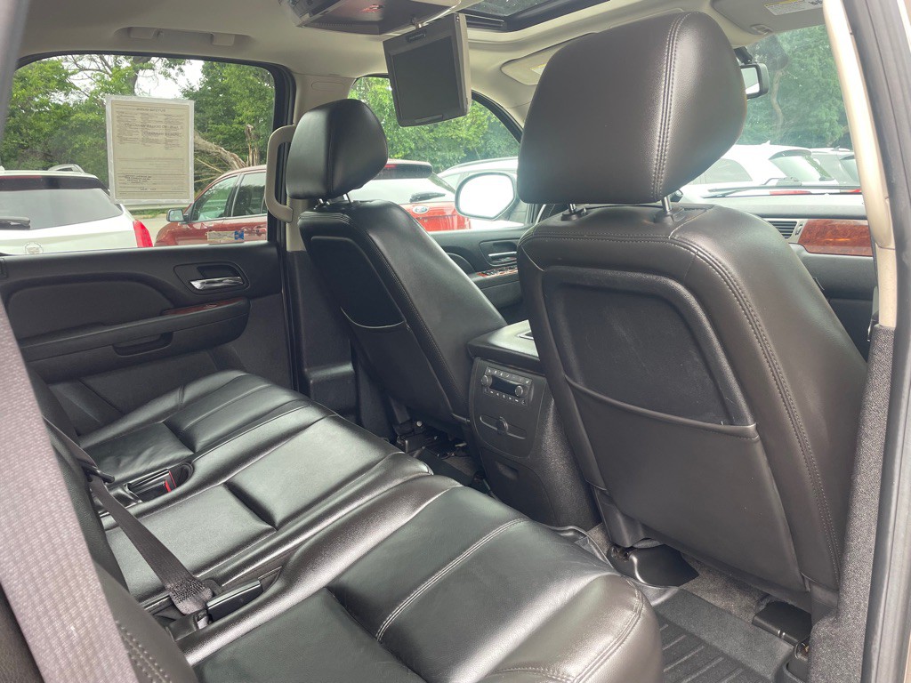 2011 GMC Yukon Image 17