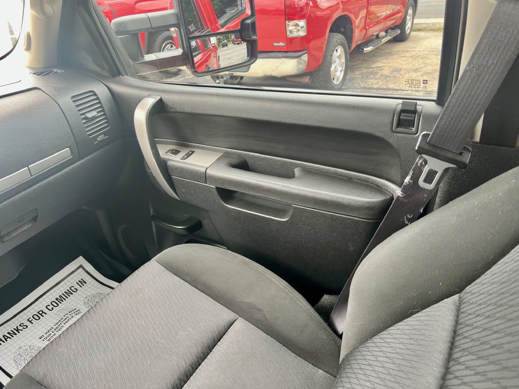 2011 Chevrolet Silverado 1500 Image 13