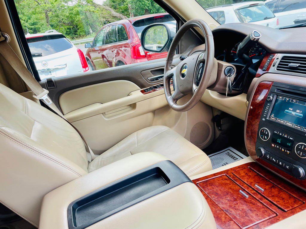 2011 Chevrolet Tahoe Image 13