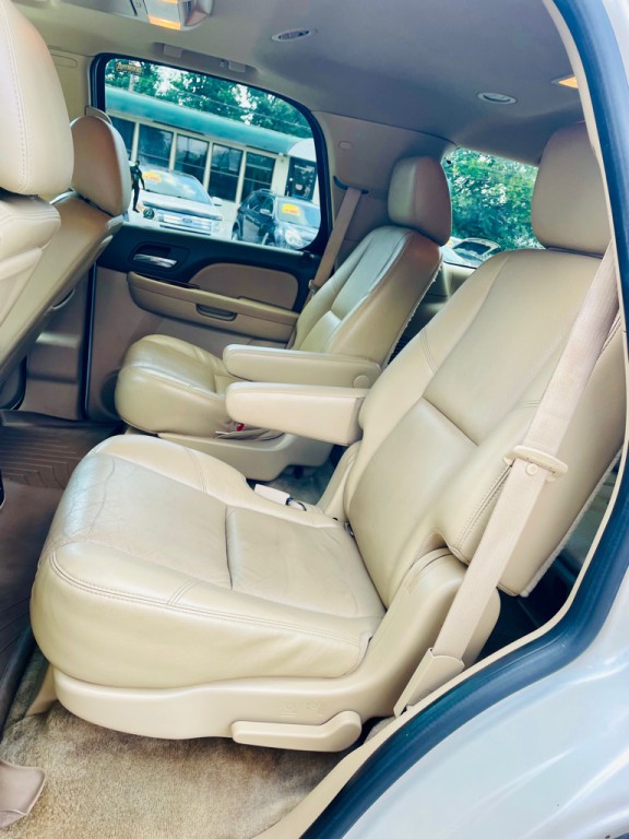 2011 Chevrolet Tahoe Image 15