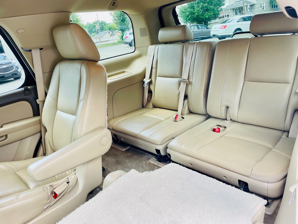 2011 Chevrolet Tahoe Image 16