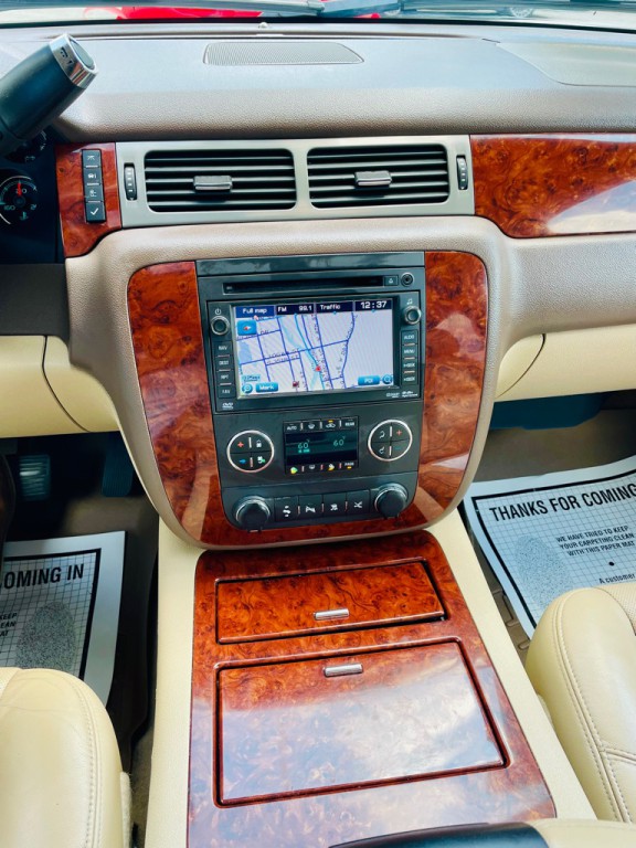 2011 Chevrolet Tahoe Image 20