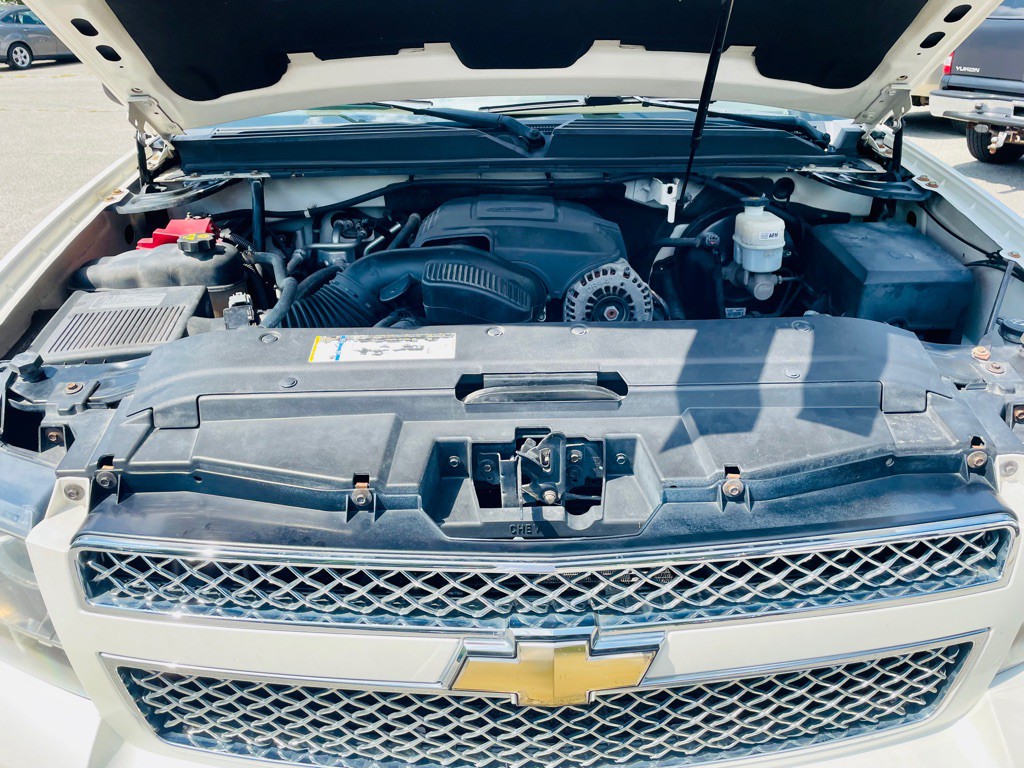 2011 Chevrolet Tahoe Image 22