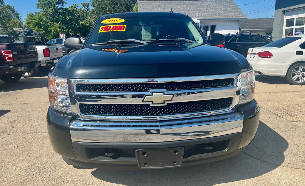 2007 Chevrolet Silverado 1500 Image 2