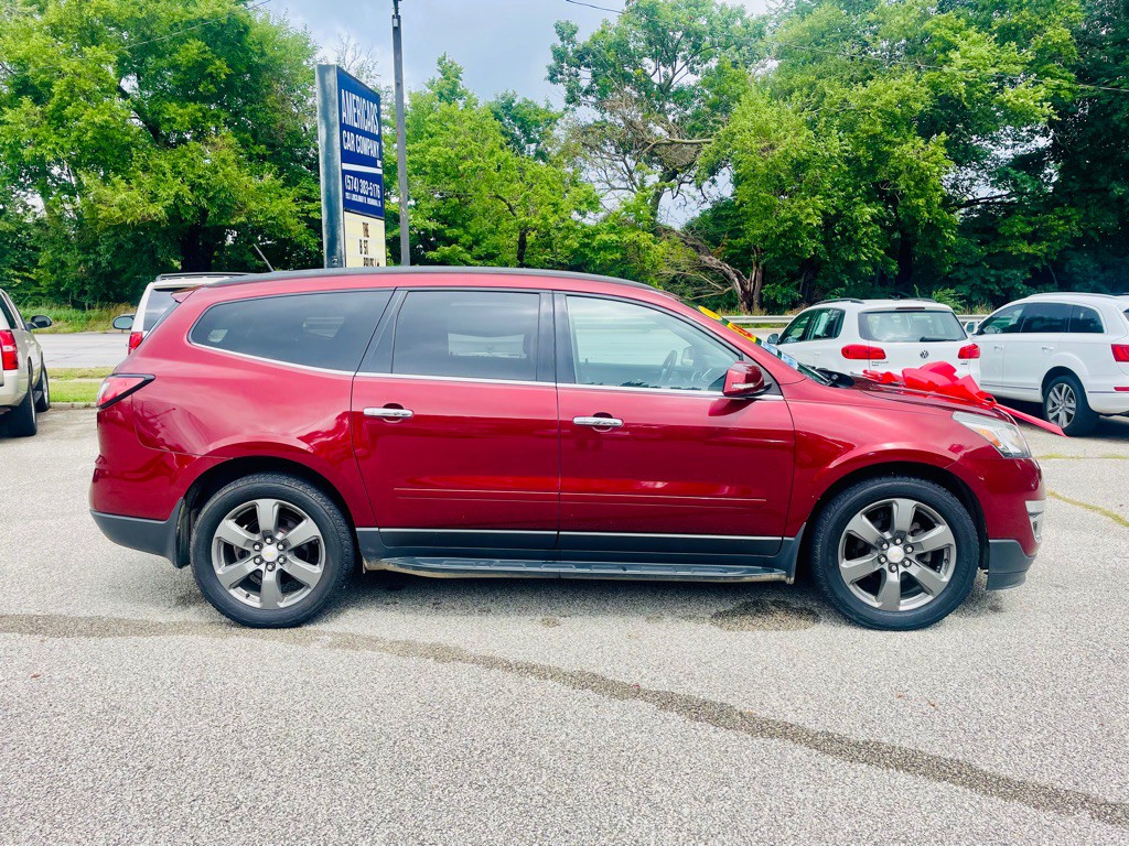 2017 Chevrolet Traverse Image 5