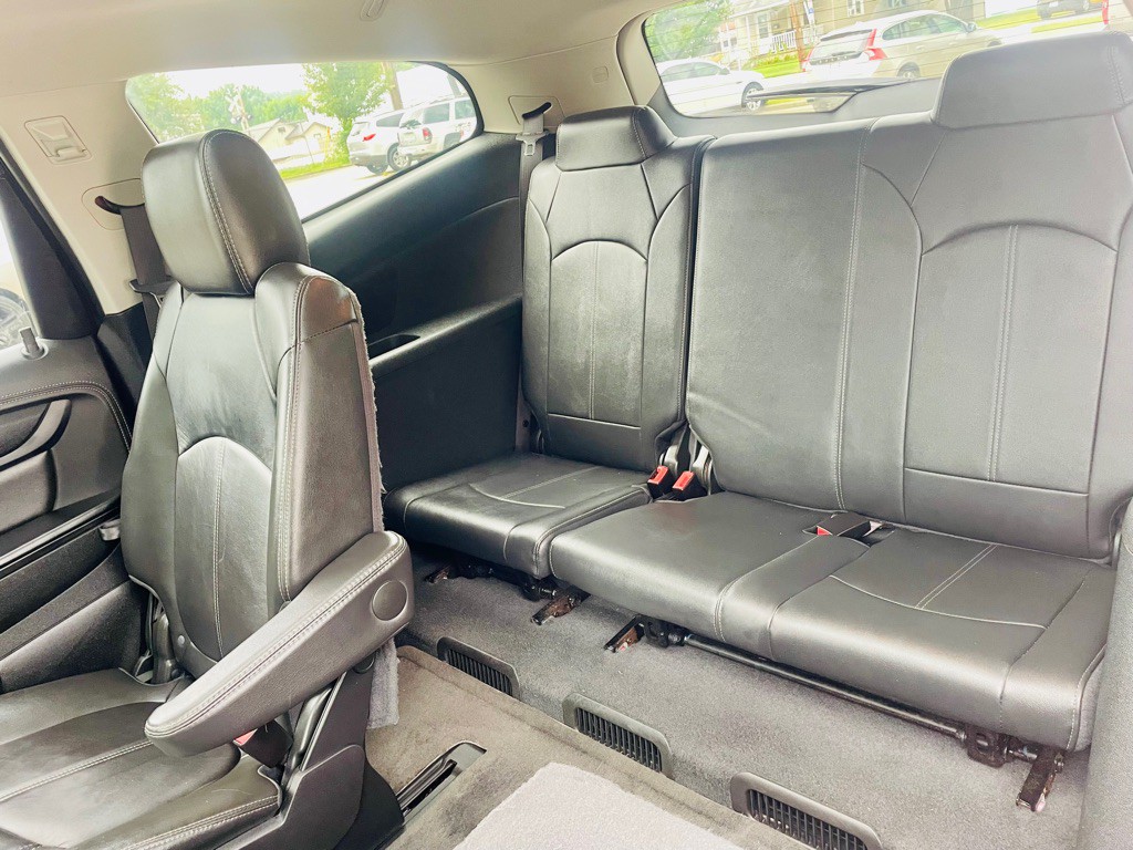 2017 Chevrolet Traverse Image 17