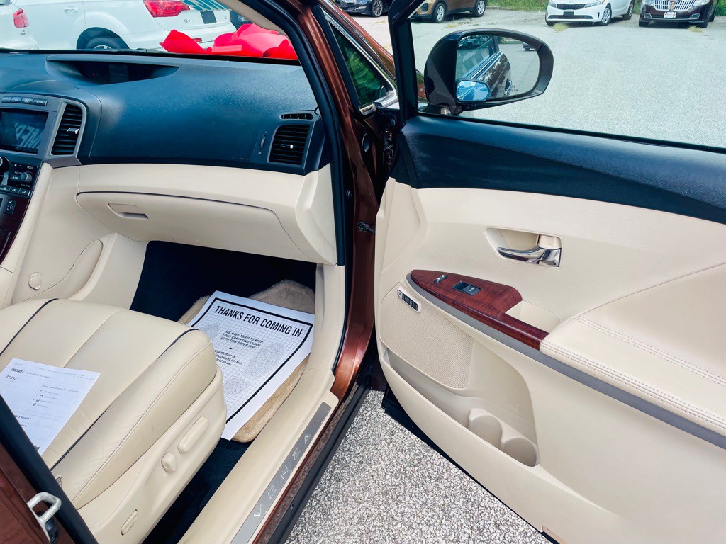2009 Toyota Venza Image 13