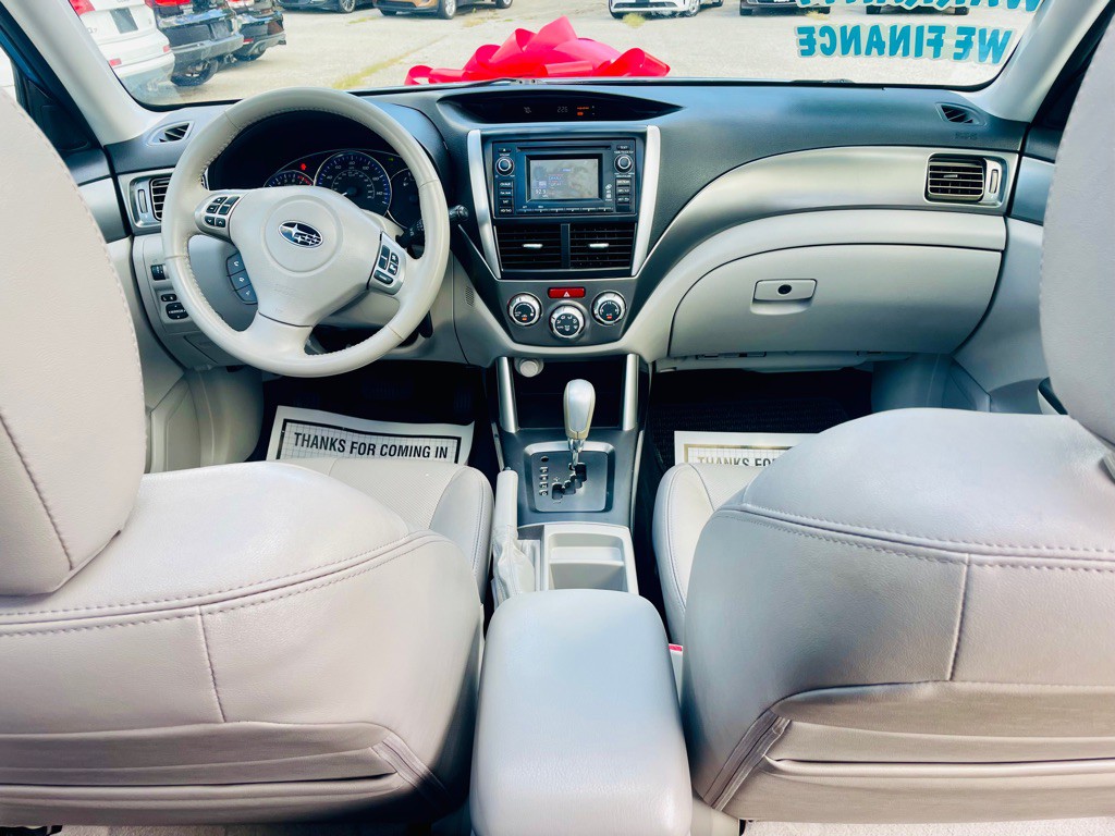 2012 Subaru Forester Image 11