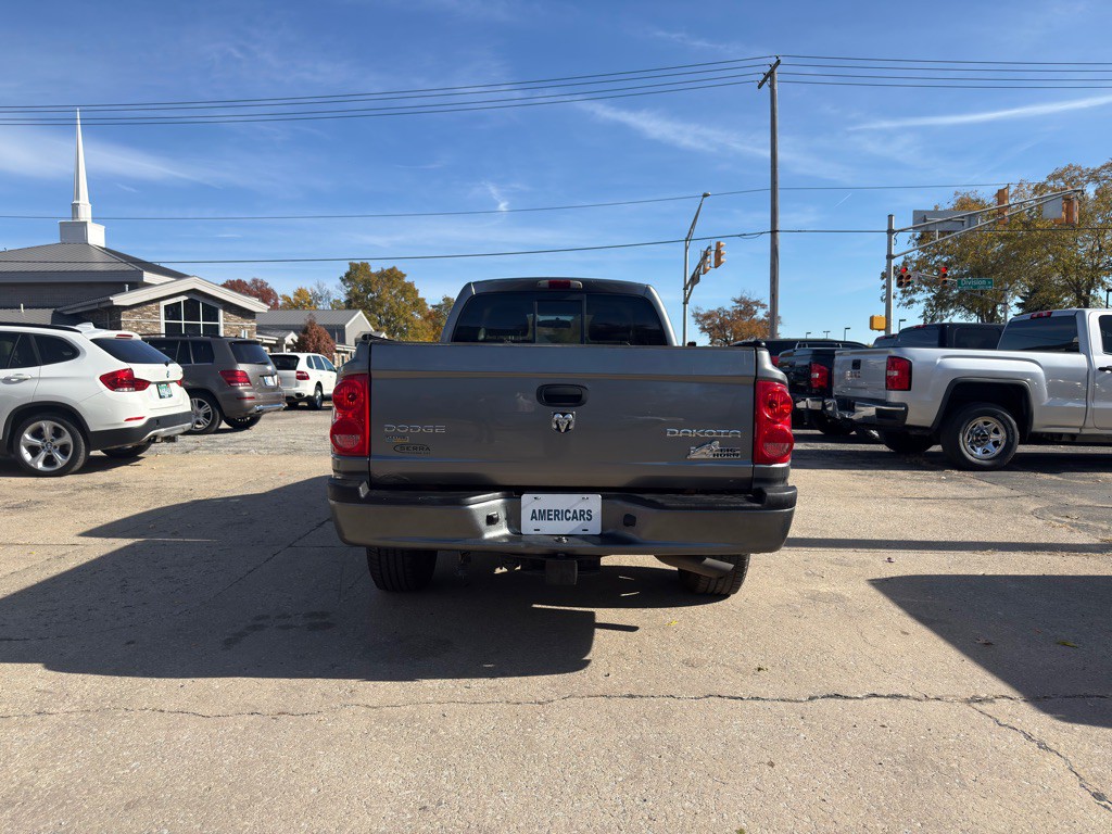 2011 Dodge Dakota Image 5