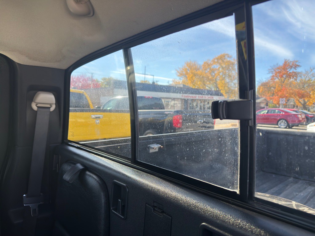 2011 Dodge Dakota Image 16