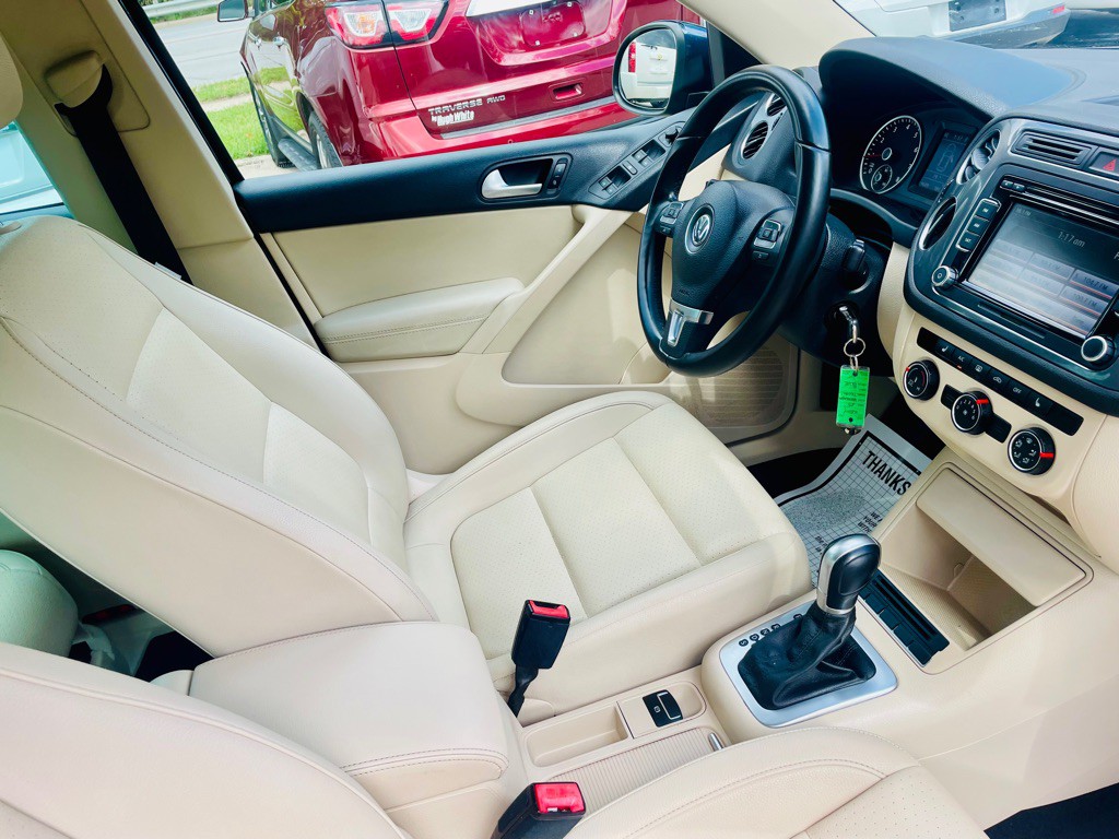 2015 Volkswagen Tiguan Image 12