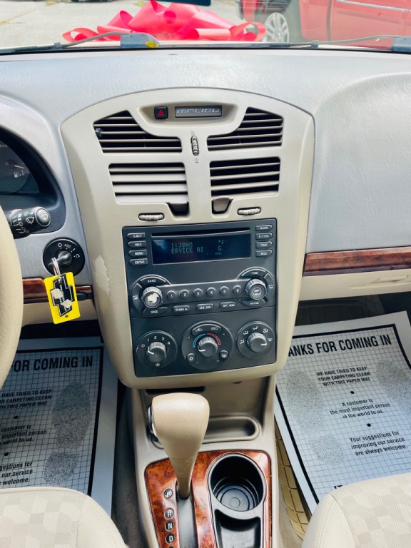 2004 Chevrolet Malibu Image 17