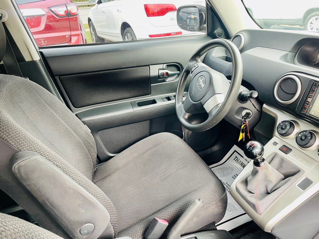 2009 Scion xB Image 12