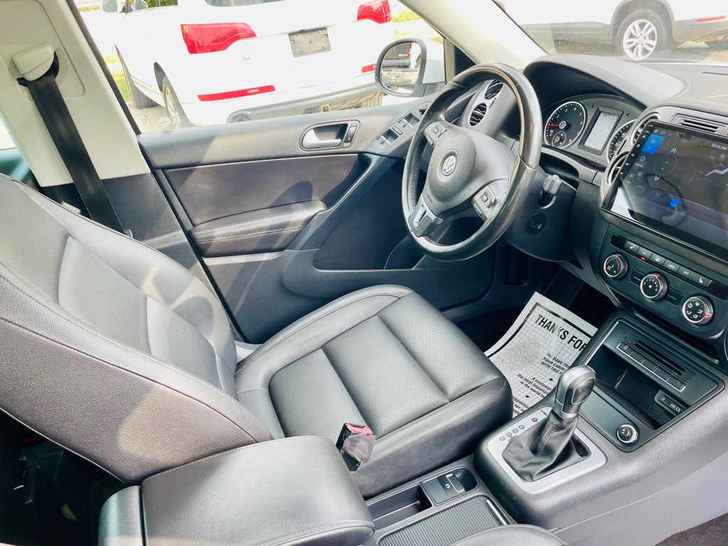 2017 Volkswagen Tiguan Image 11