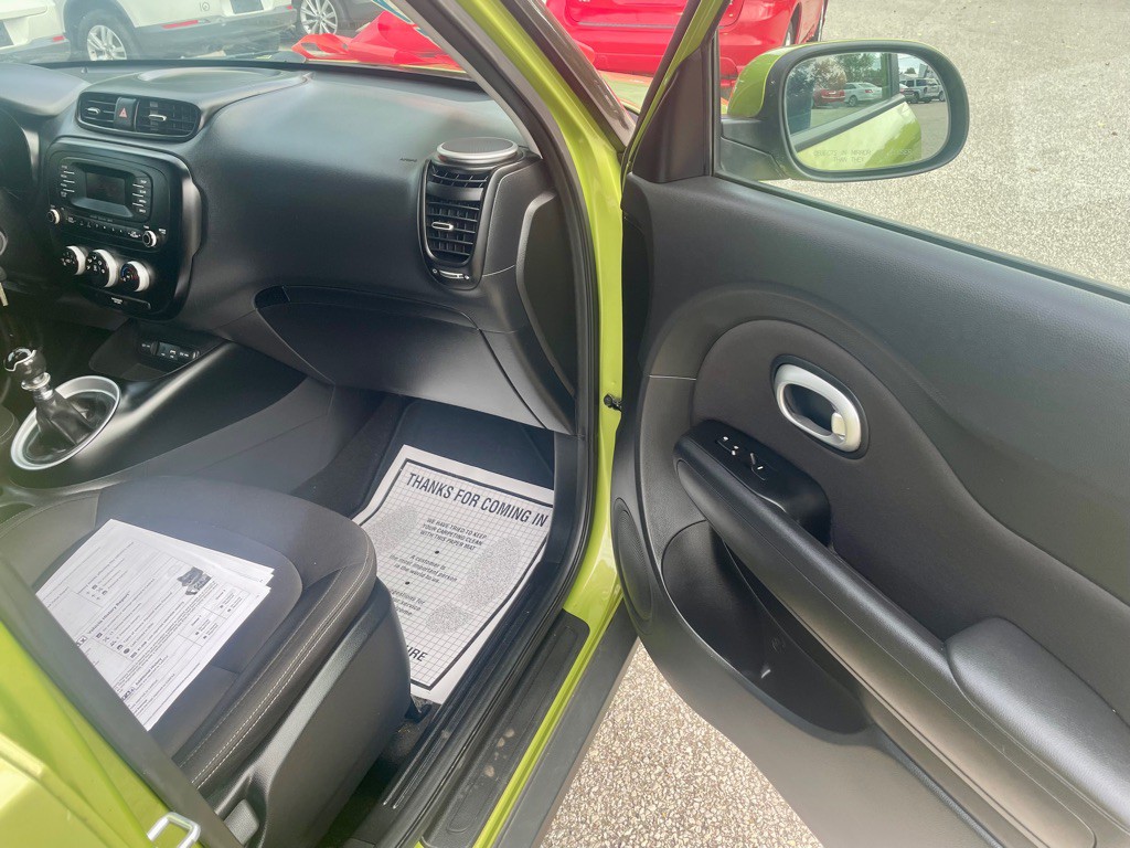 2016 Kia Soul Image 13