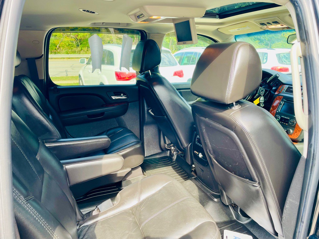 2007 Chevrolet Suburban Image 18