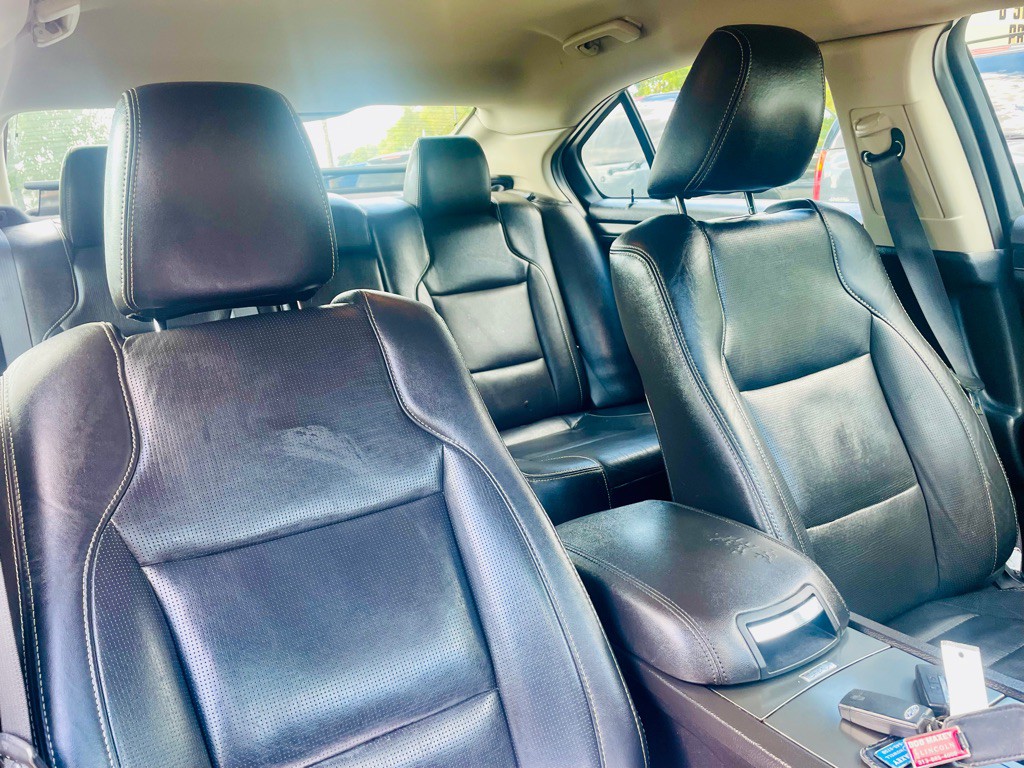 2010 Ford Taurus Image 14