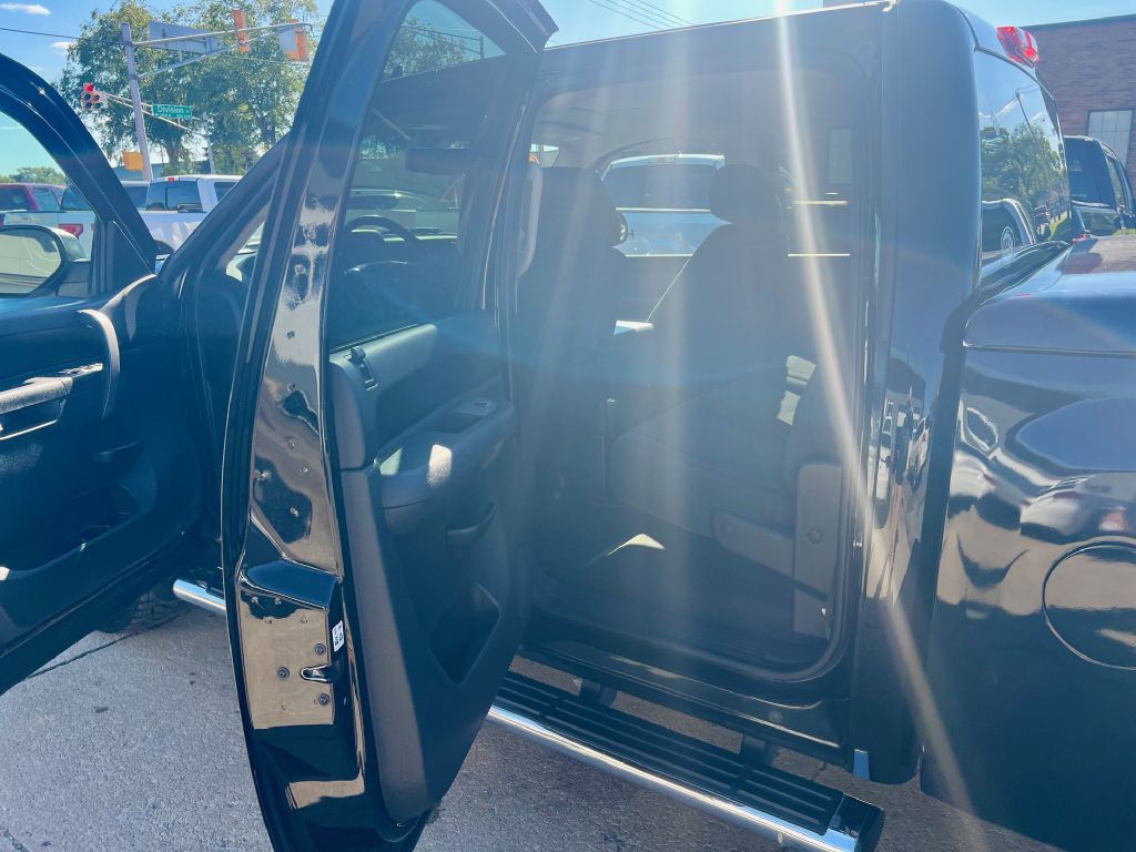 2011 Chevrolet Silverado 1500 Image 11