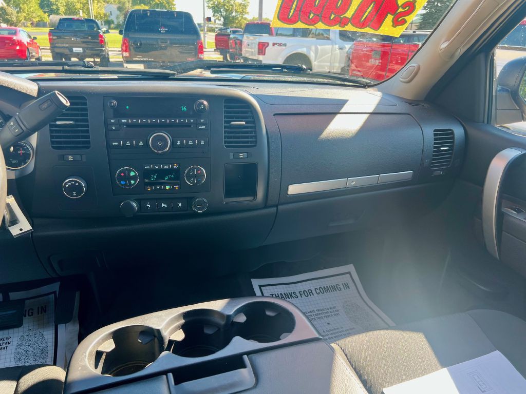 2011 Chevrolet Silverado 1500 Image 17