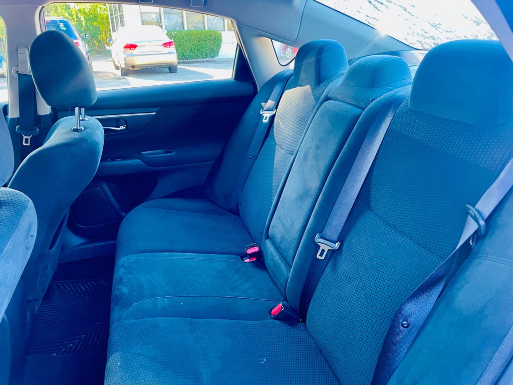 2015 Nissan Altima Image 15