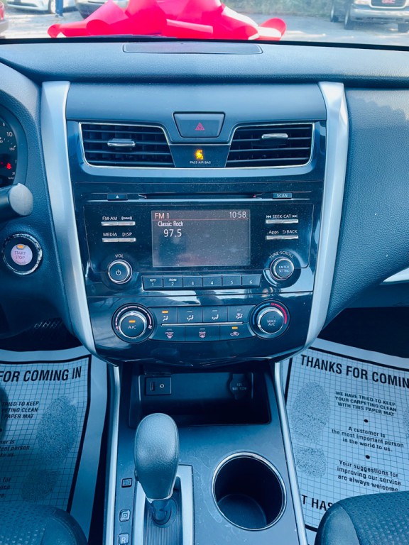 2015 Nissan Altima Image 17