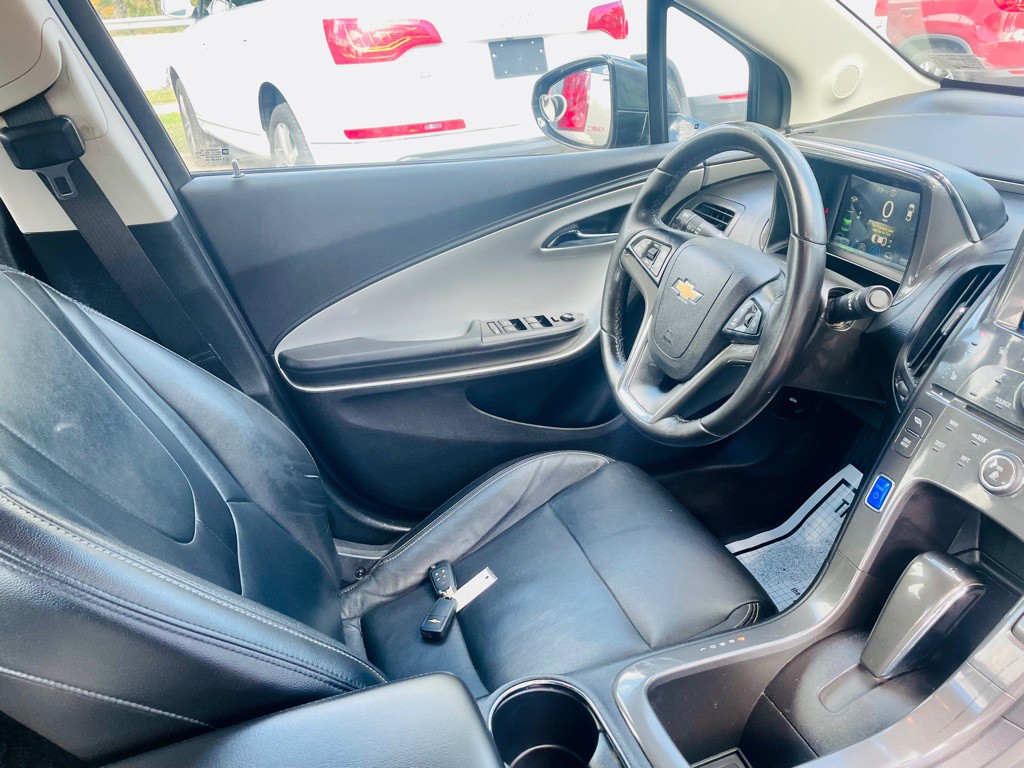 2015 Chevrolet Volt Image 13