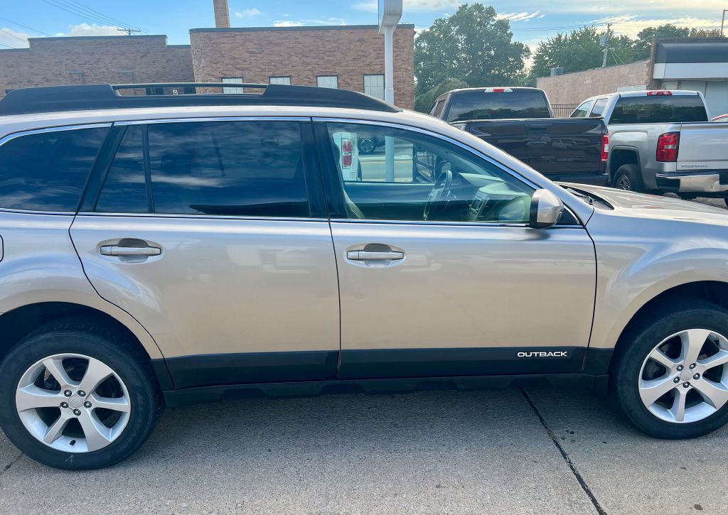2014 Subaru Outback Image 4