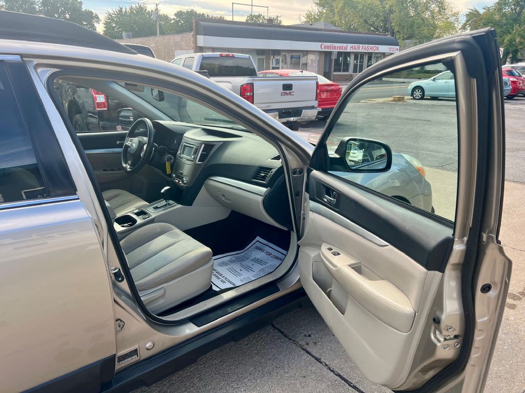 2014 Subaru Outback Image 11