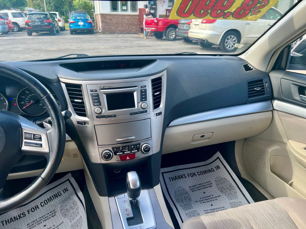 2014 Subaru Outback Image 16