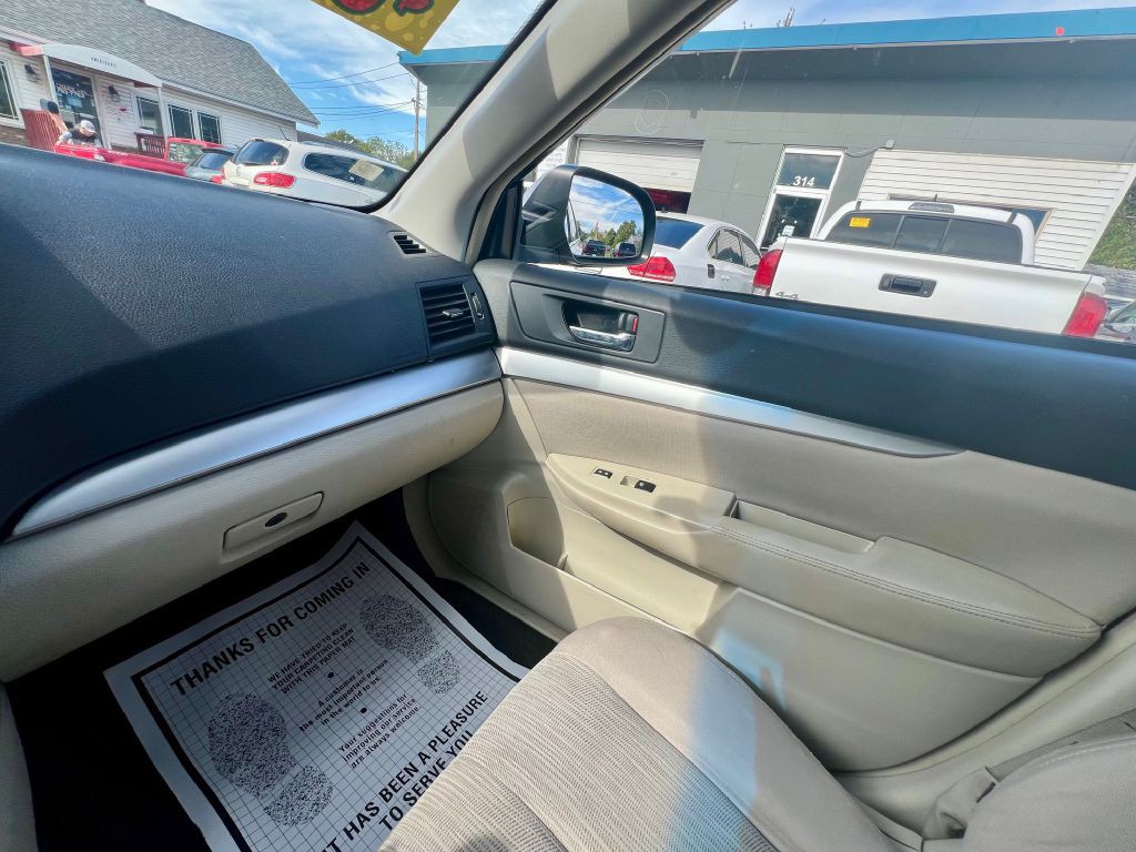 2014 Subaru Outback Image 22