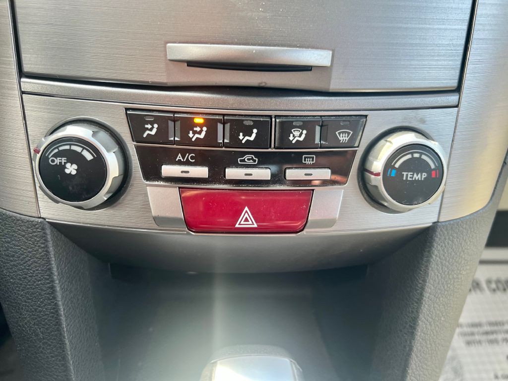 2014 Subaru Outback Image 25