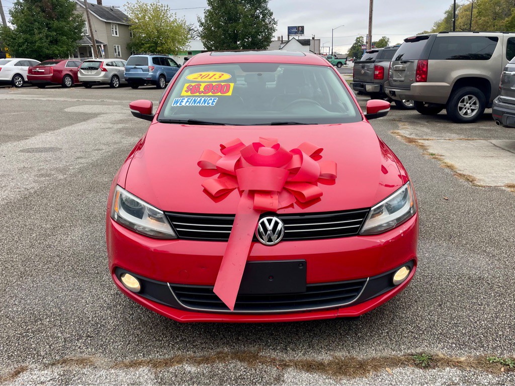 2013 Volkswagen Jetta Image 2