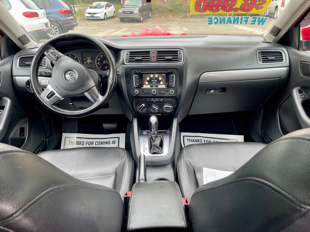 2013 Volkswagen Jetta Image 11