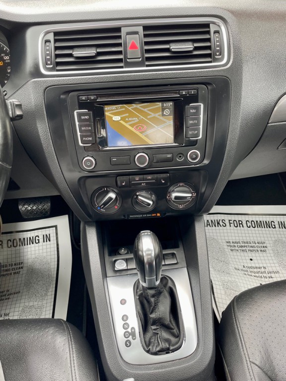 2013 Volkswagen Jetta Image 17