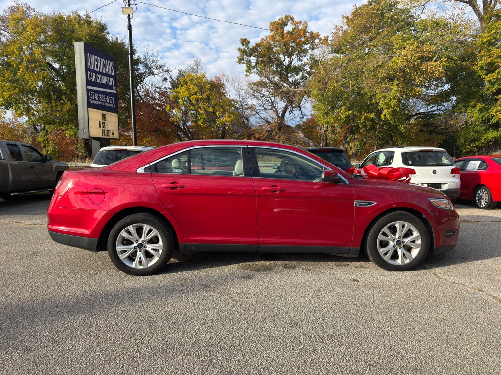 2010 Ford Taurus Image 3