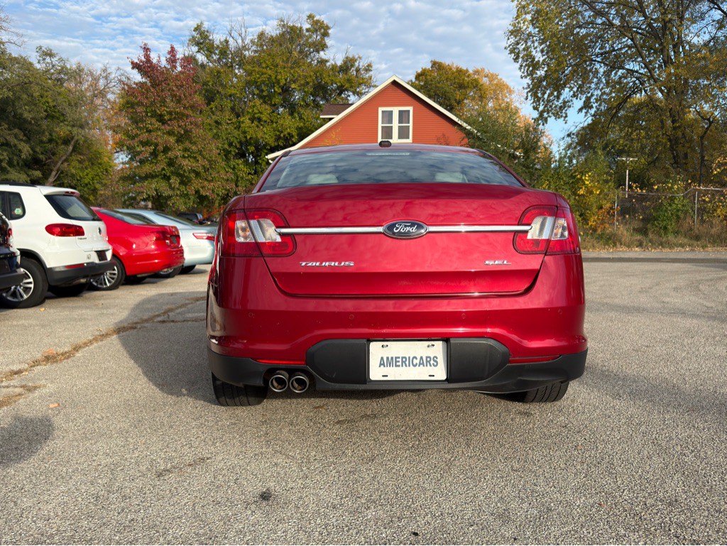 2010 Ford Taurus Image 5