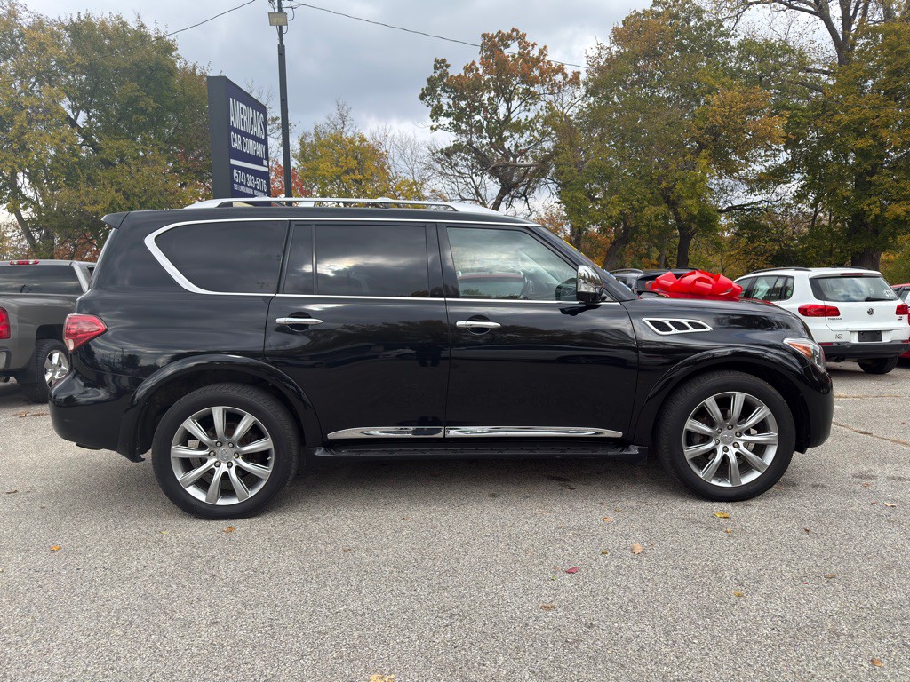 2012 INFINITI QX56 Image 3