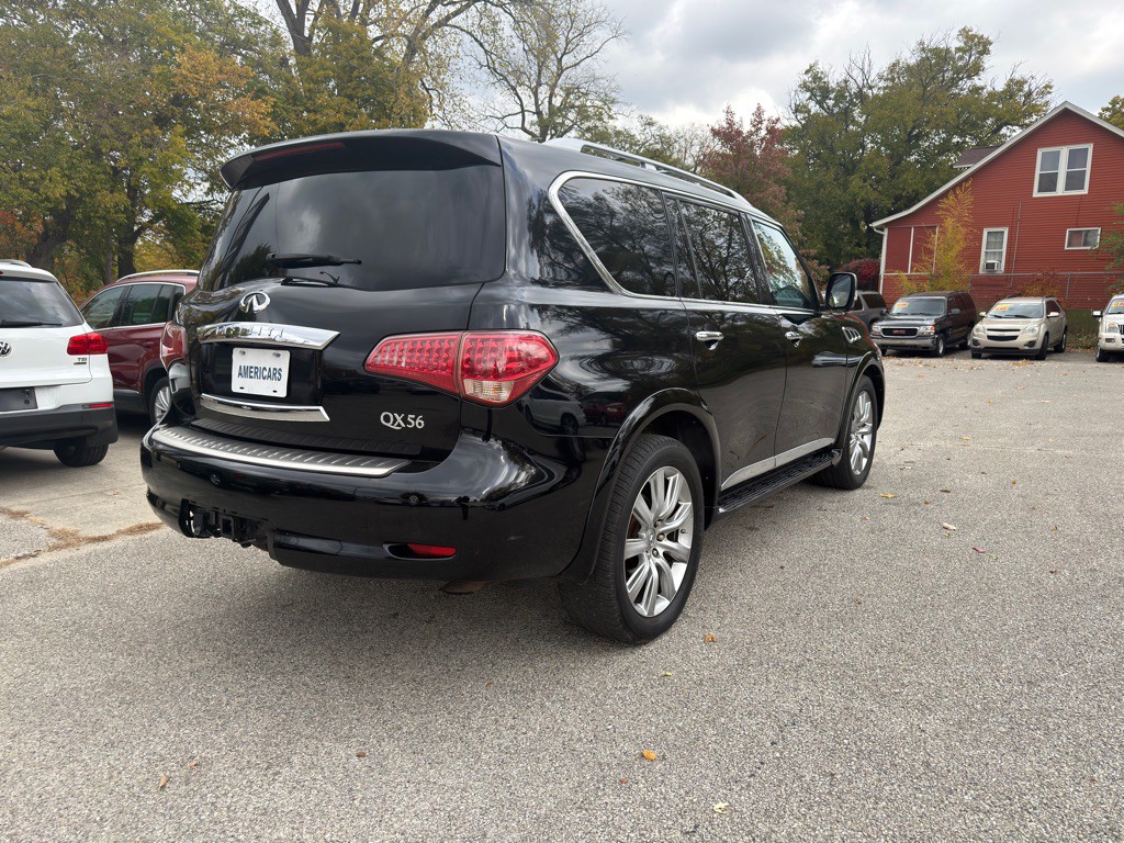 2012 INFINITI QX56 Image 4
