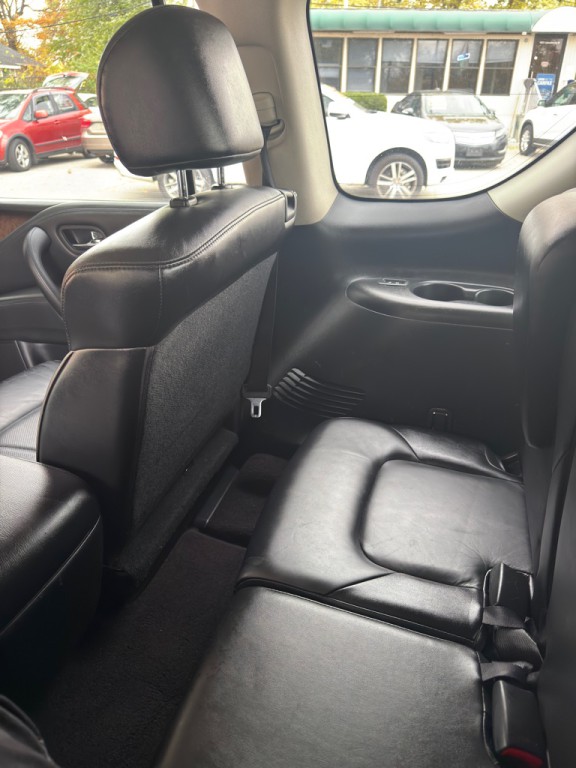 2012 INFINITI QX56 Image 12