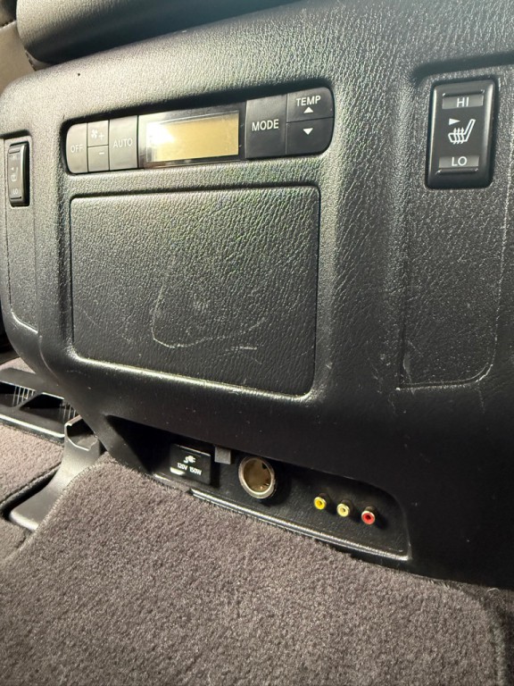 2012 INFINITI QX56 Image 14