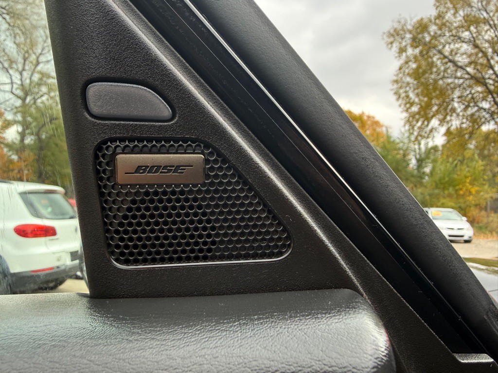 2012 INFINITI QX56 Image 24