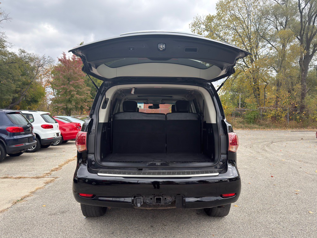 2012 INFINITI QX56 Image 27